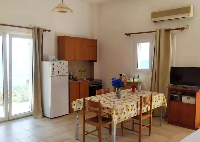 Nikos & Spiros Τραπεζάκι