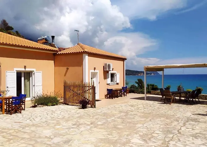 Nikos & Spiros Σπίτι διακοπών Τραπεζάκι