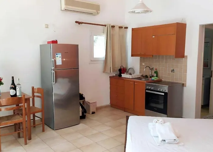 Nikos & Spiros * Τραπεζάκι